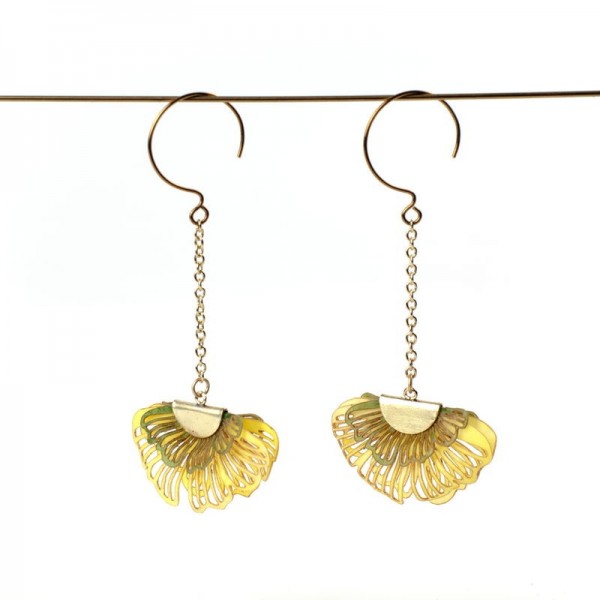Pendientes Brotes cadena amarillo Pendientes Brotes cadena amarillo